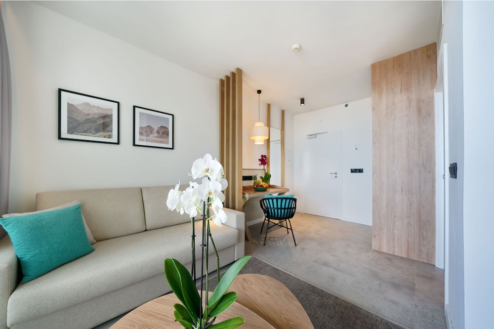 Family Suite, Sea View (2 adults and 2 child, Family area)