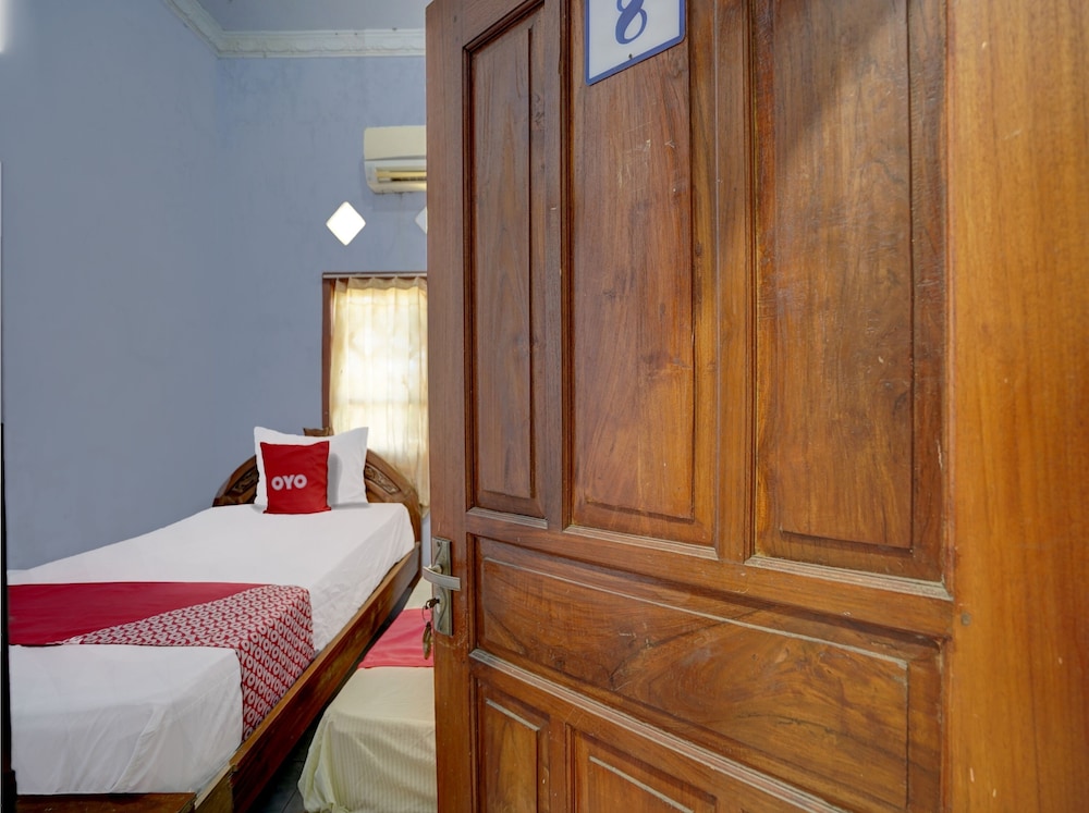 Standard Twin Room - Photo 2