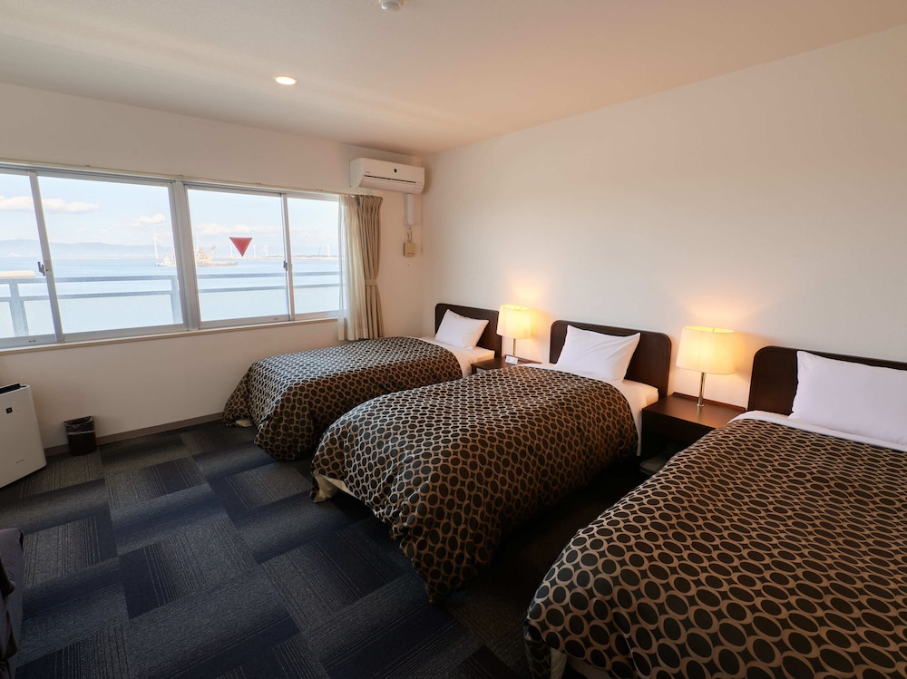 Triple Room, Smoking