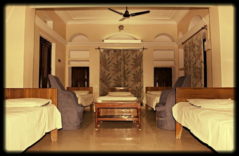 Deluxe Room - Photo 4