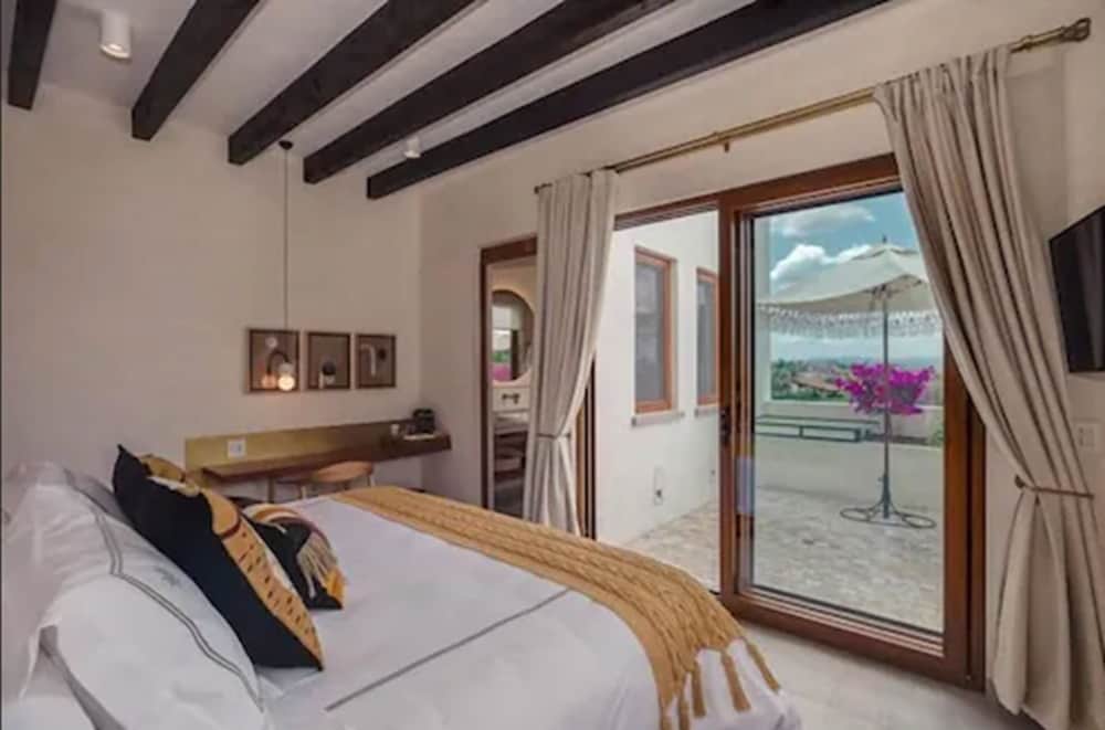 Presidential Studio Suite
