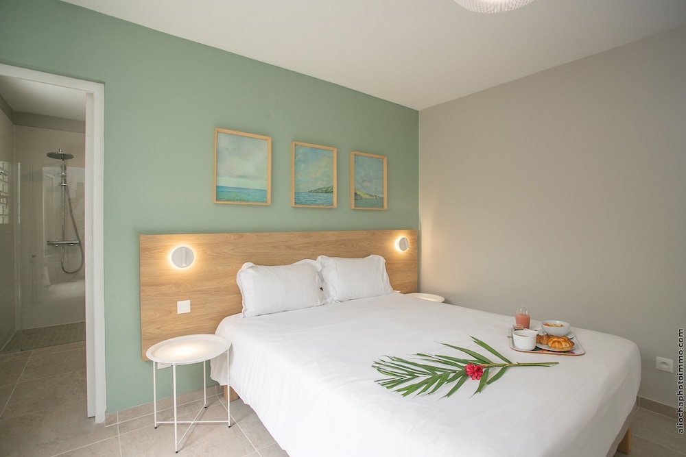 Luxury Apartment photo 2