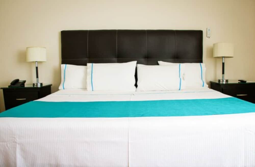 Standard Room, 1 King Bed - Photo 4