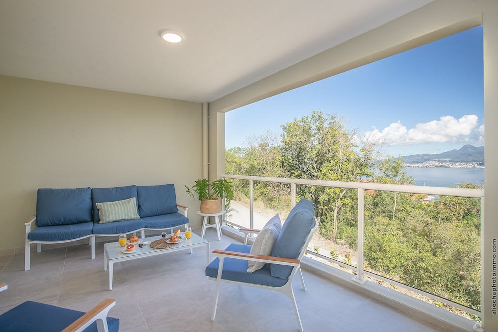 Luxury Apartment photo 2