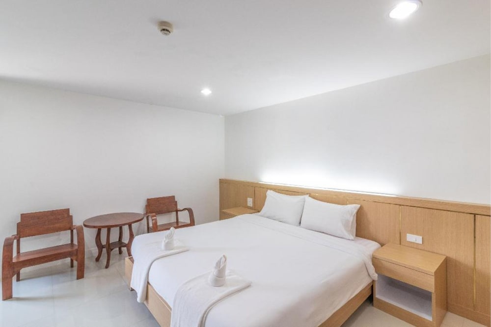 Residence photo 3
