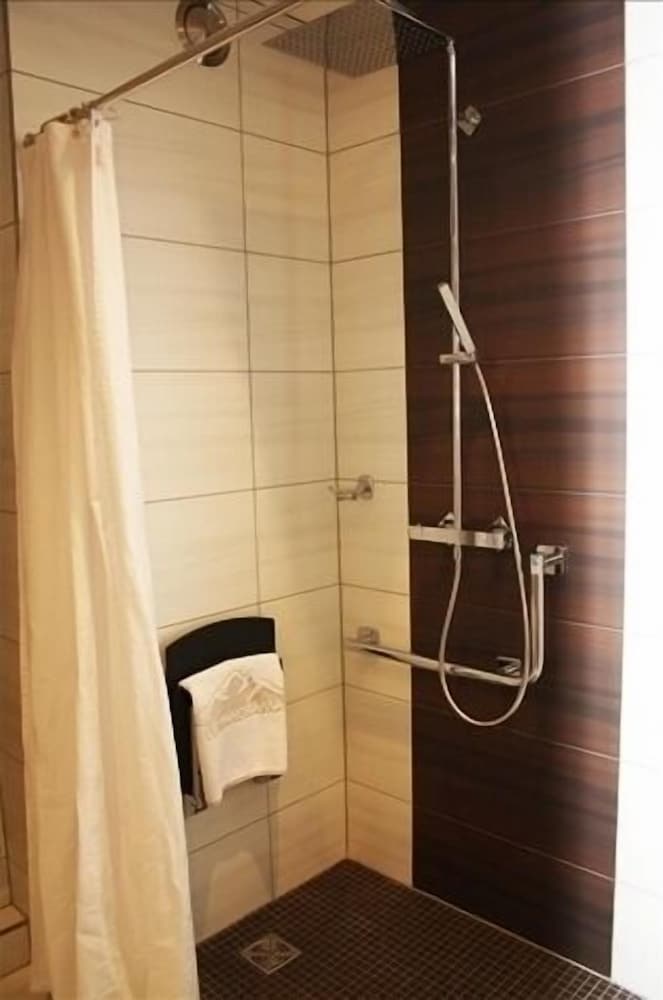 Classic Double or Twin Room photo 2