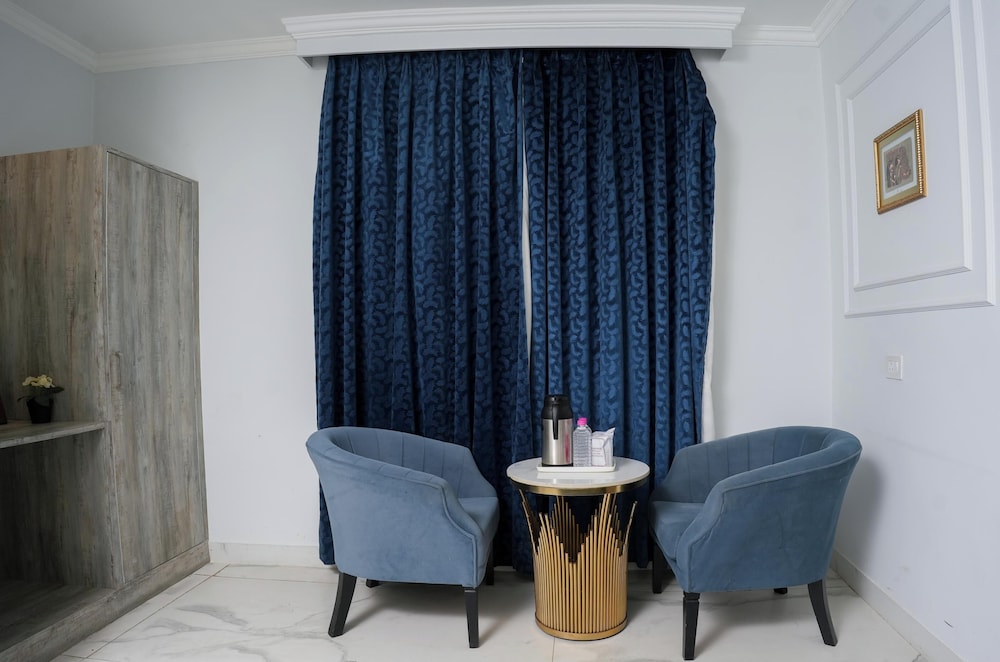 Executive Twin Room - Photo 3