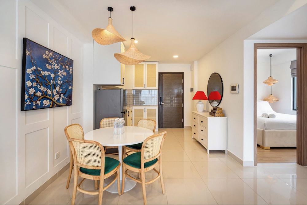 Apartment, 2 Bedrooms, Balcony, City View