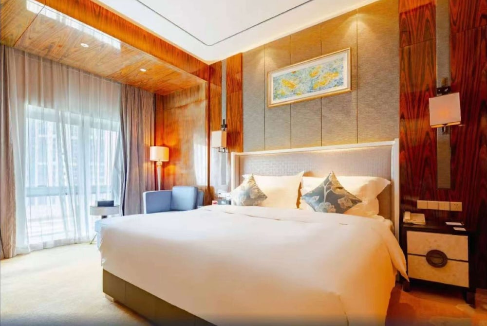 Junior Suite, 1 King Bed