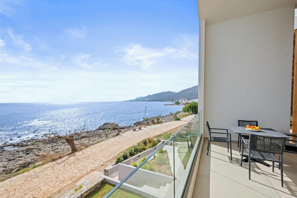 Economy Apartment, Sea View, Beachside
