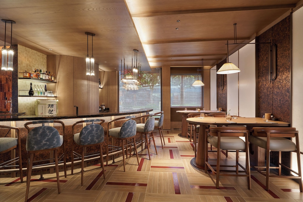 3D2N Unwind and Dine - Deluxe Room with $100 F&B Credit 3D2N Unwind and Dine - Deluxe Room with $100 F&B Credit