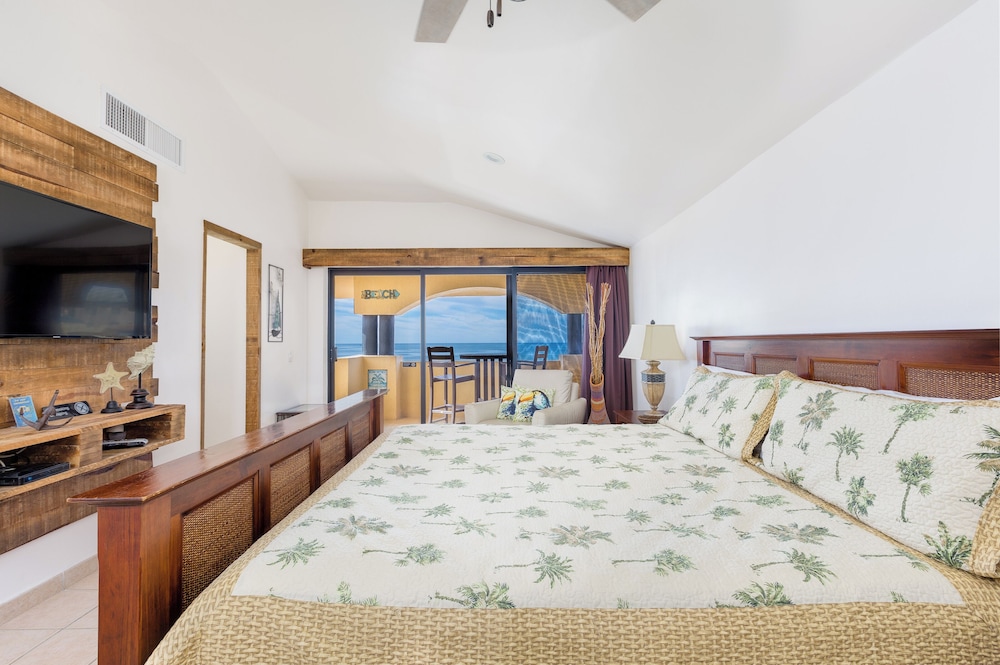 Penthouse, 2 Bedrooms, Ocean View, Beachfront