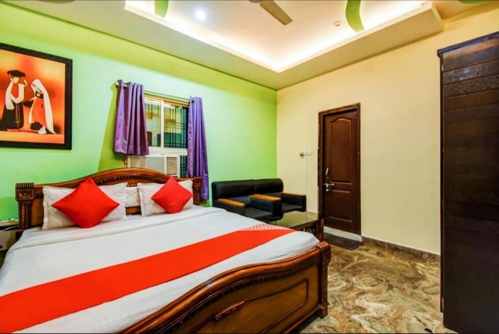 Deluxe Double Room, Multiple Beds, City View photo 3