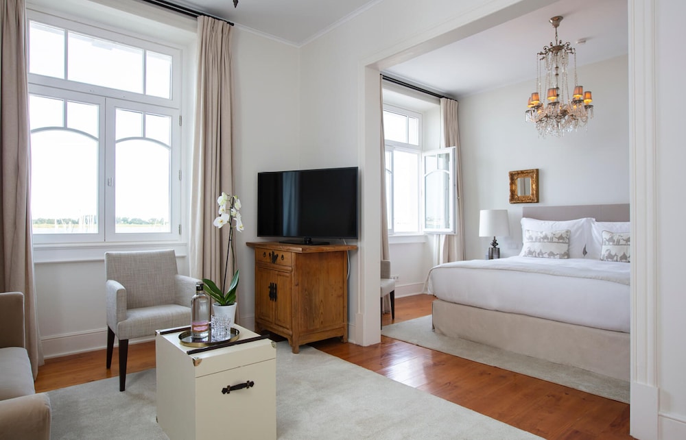 Grand River Suite