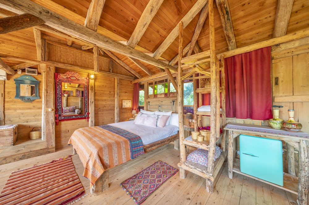 Deluxe Double Room, 1 Queen Bed, Non Smoking, Sea View photo 2