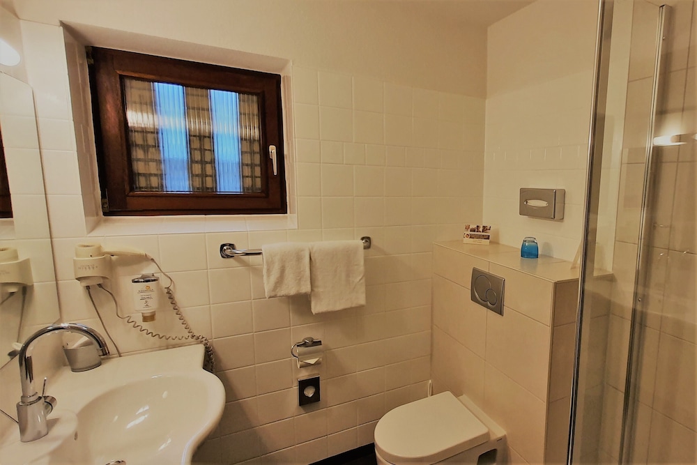 Business Room photo 2