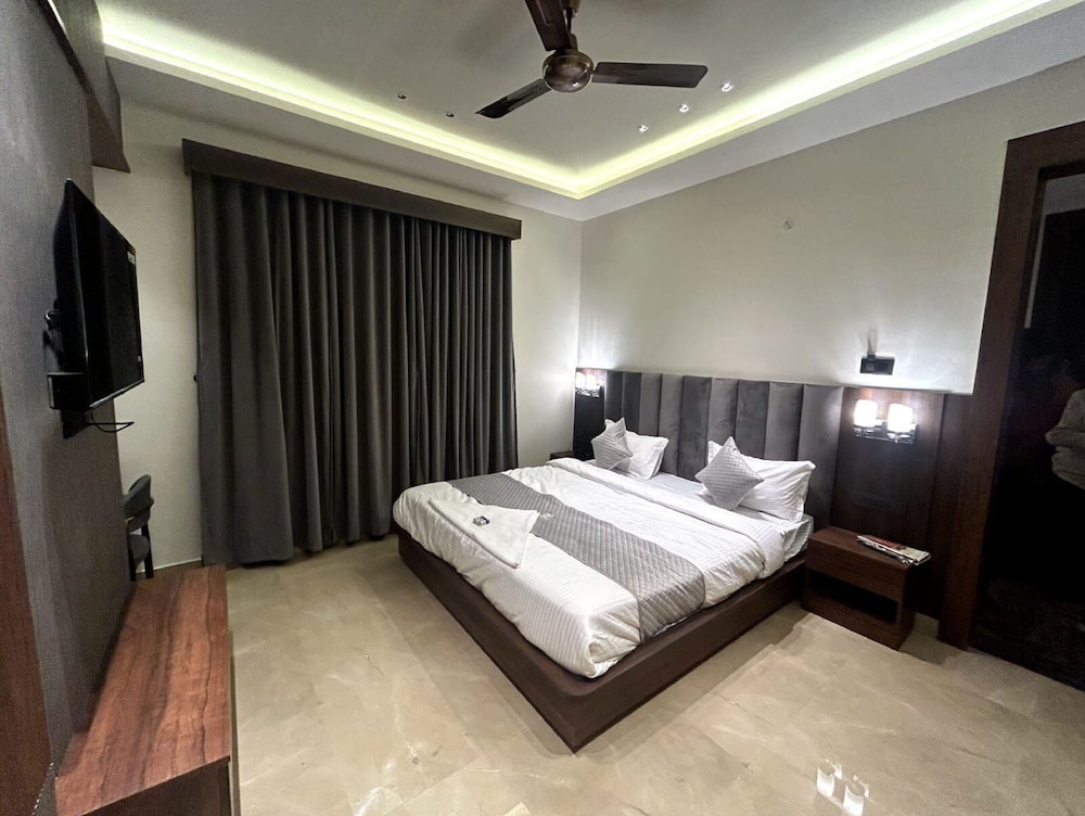 Premium Room - Photo 1