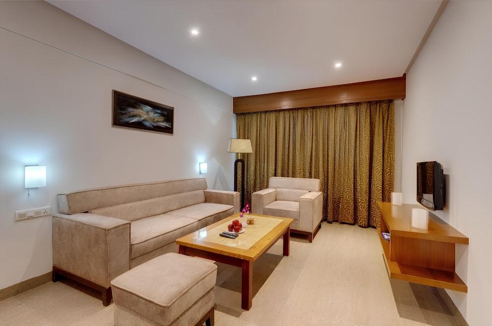 Suite - Photo 2