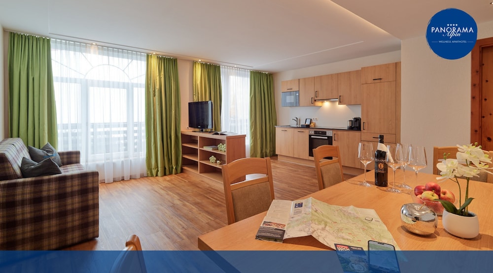 Grand Apartment, 2 Bedrooms, Kitchen, Mountain View photo 1