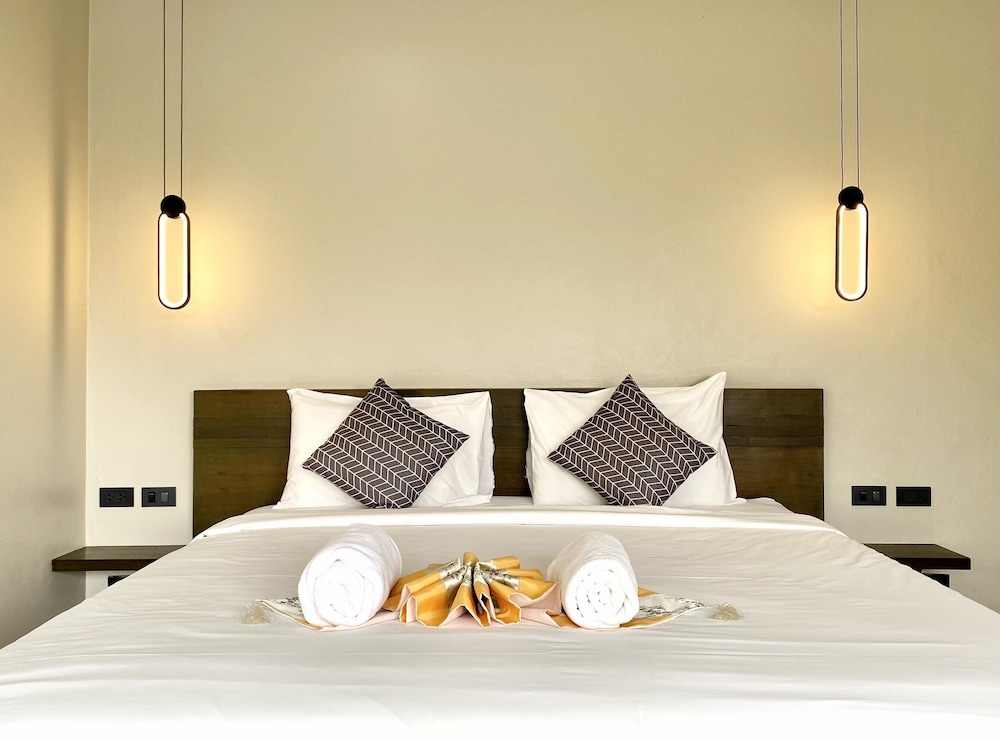 Family Studio Suite, City View