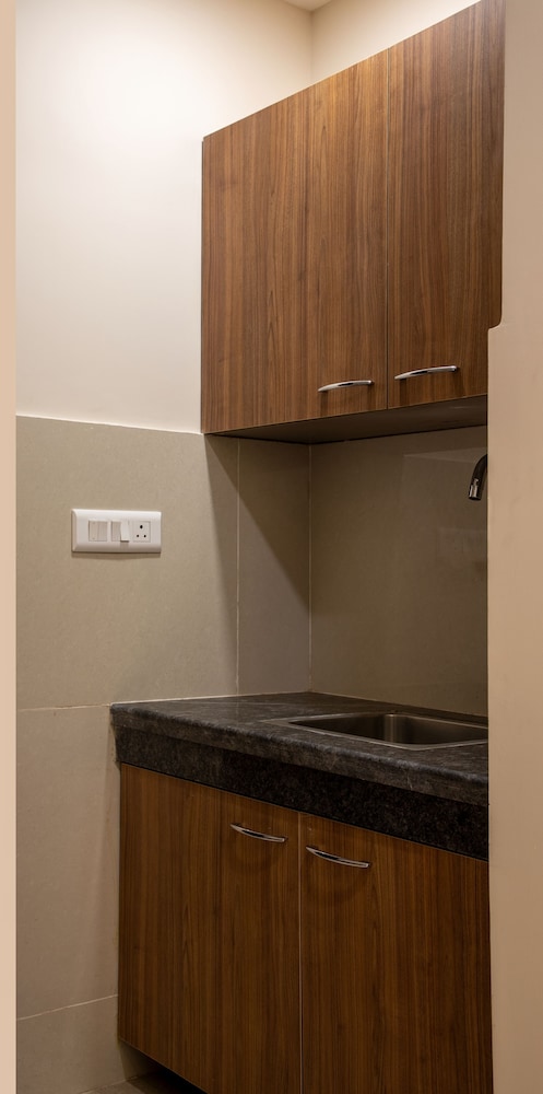 Sterling Studio Apartment - Photo 9