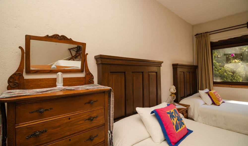 Standard Room, 2 Double Beds photo 3