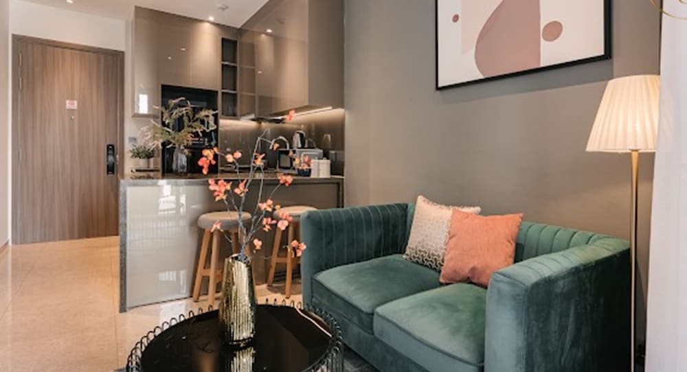 Business Suite, 1 Bedroom, Connecting Rooms, City View