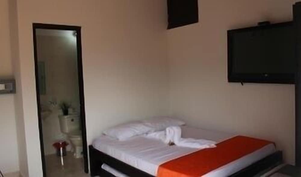 Family Room, Multiple Beds, Accessible, Garden View photo 3