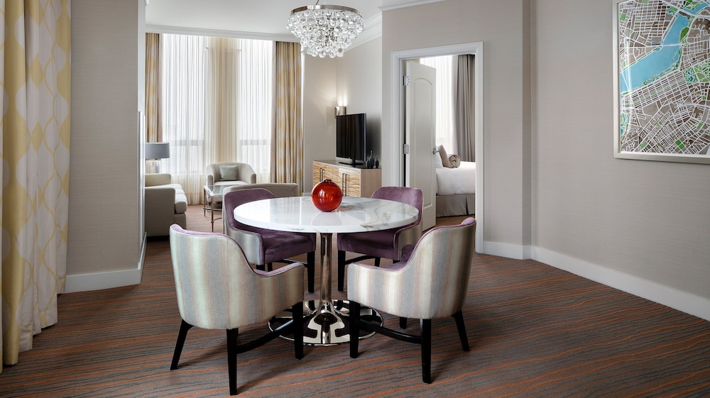 Penthouse (Suite)