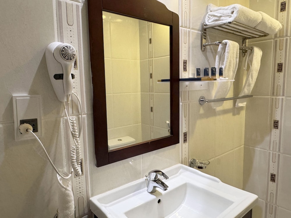 Standard Quadruple Room - Photo 5