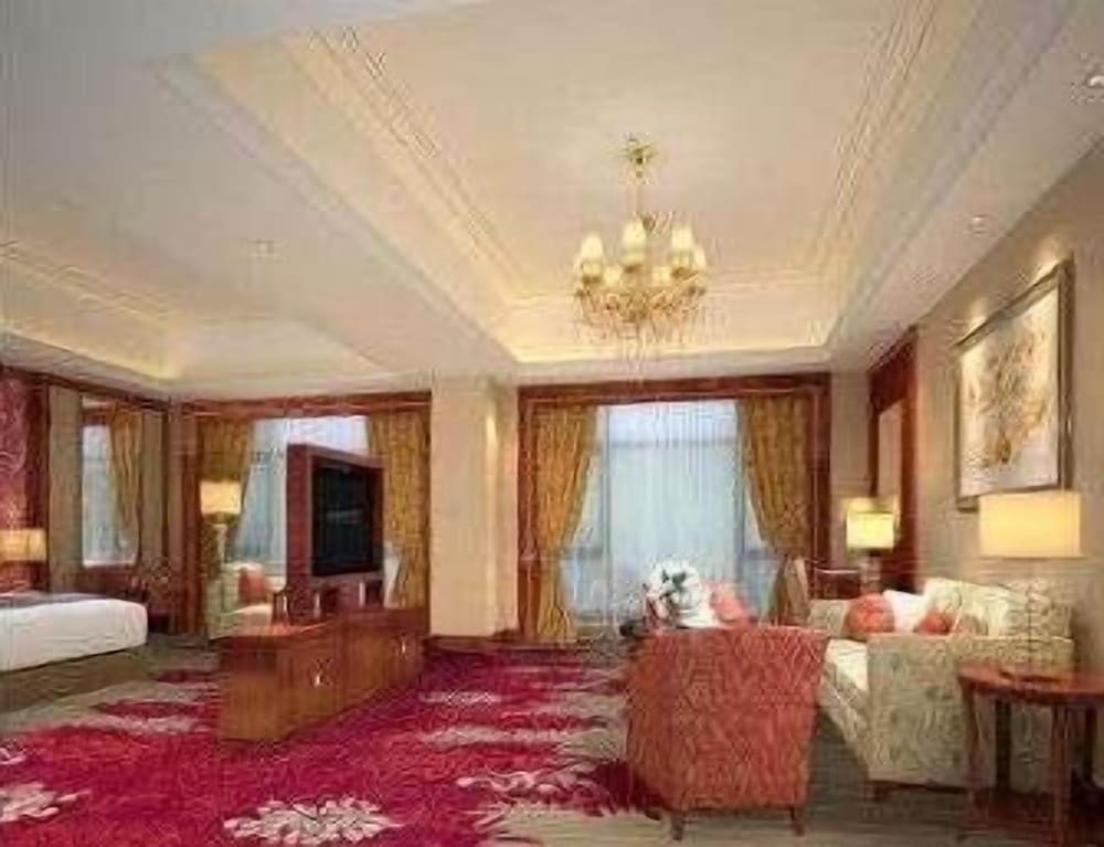 Suite, 1 King Bed with Sofa bed, Non Smoking photo 3