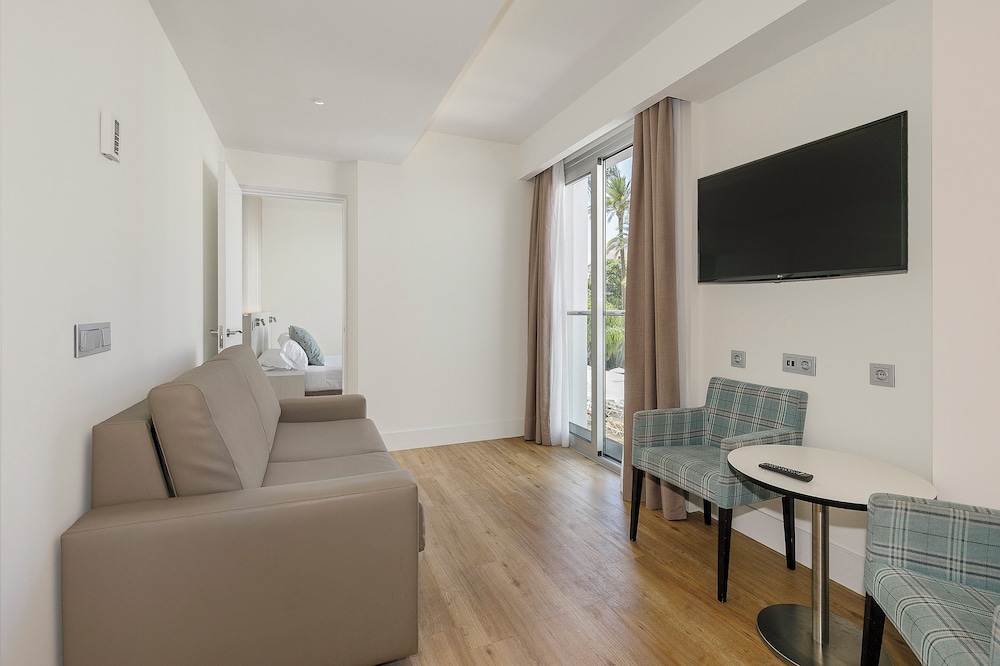Family Room (3+1)