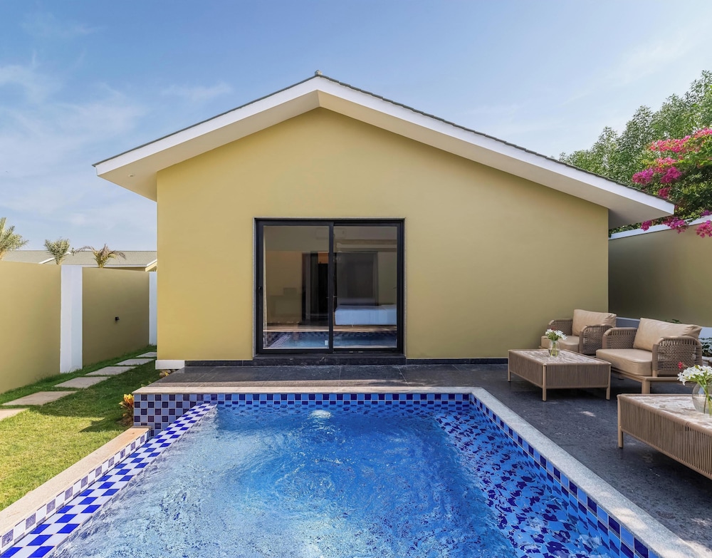 2 Bedroom Family Private Pool Villa with Mountain View