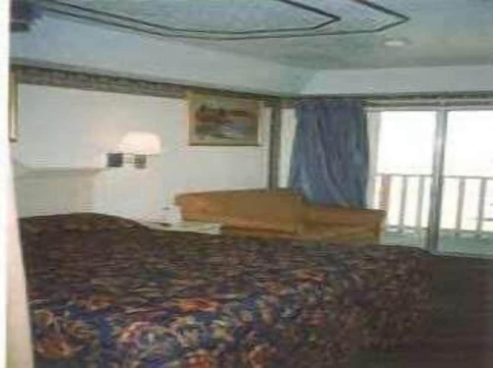 Room, 1 King Bed, Ocean View - Photo 4