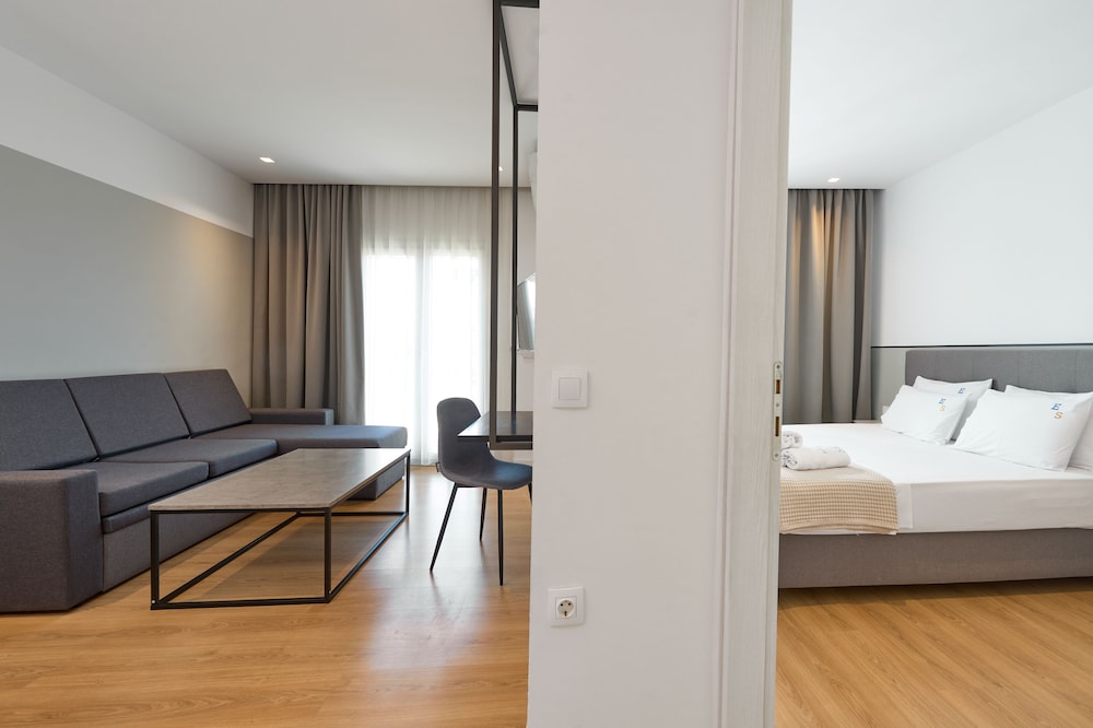 Deluxe Apartment