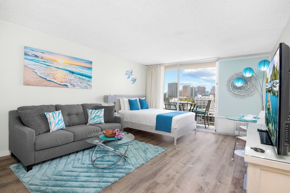 #1106 - The Bahama Studio with Full Kitchen