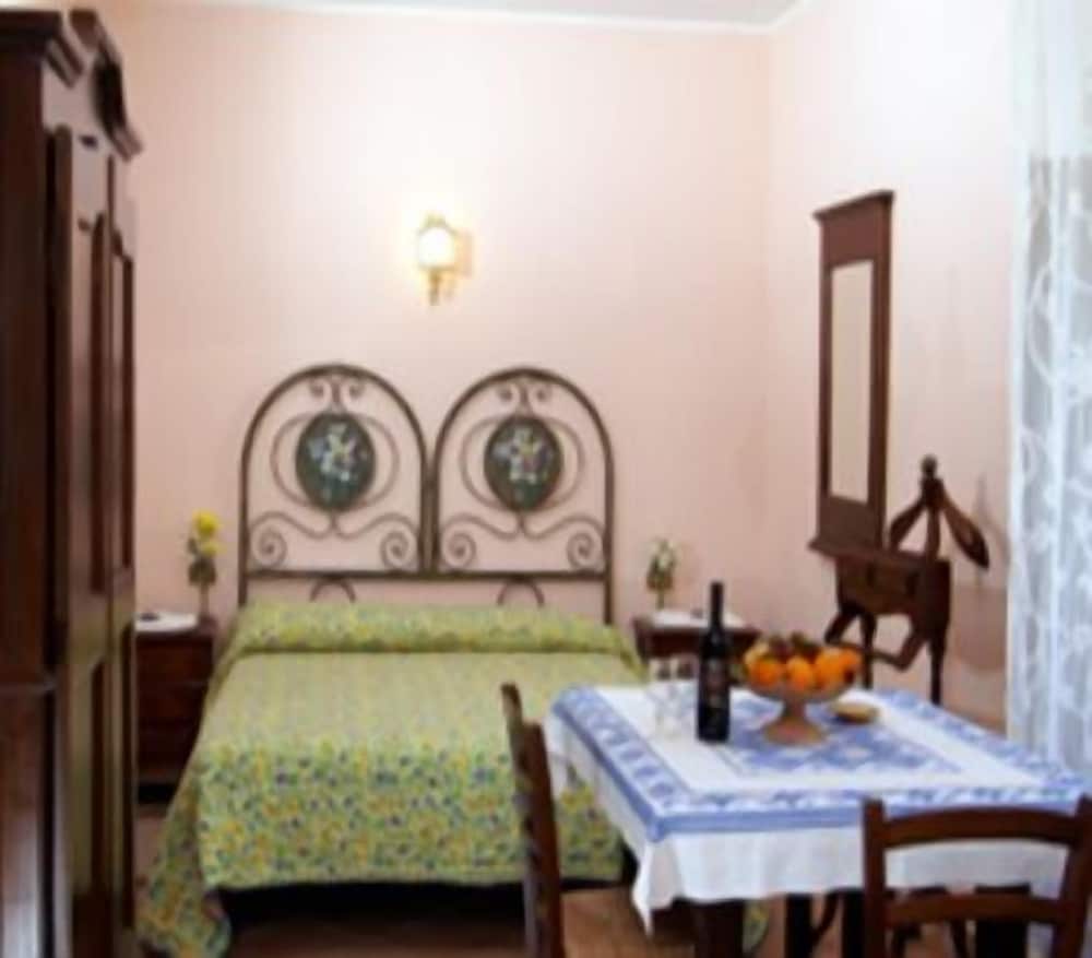 Standard Double Room Single Use photo 1