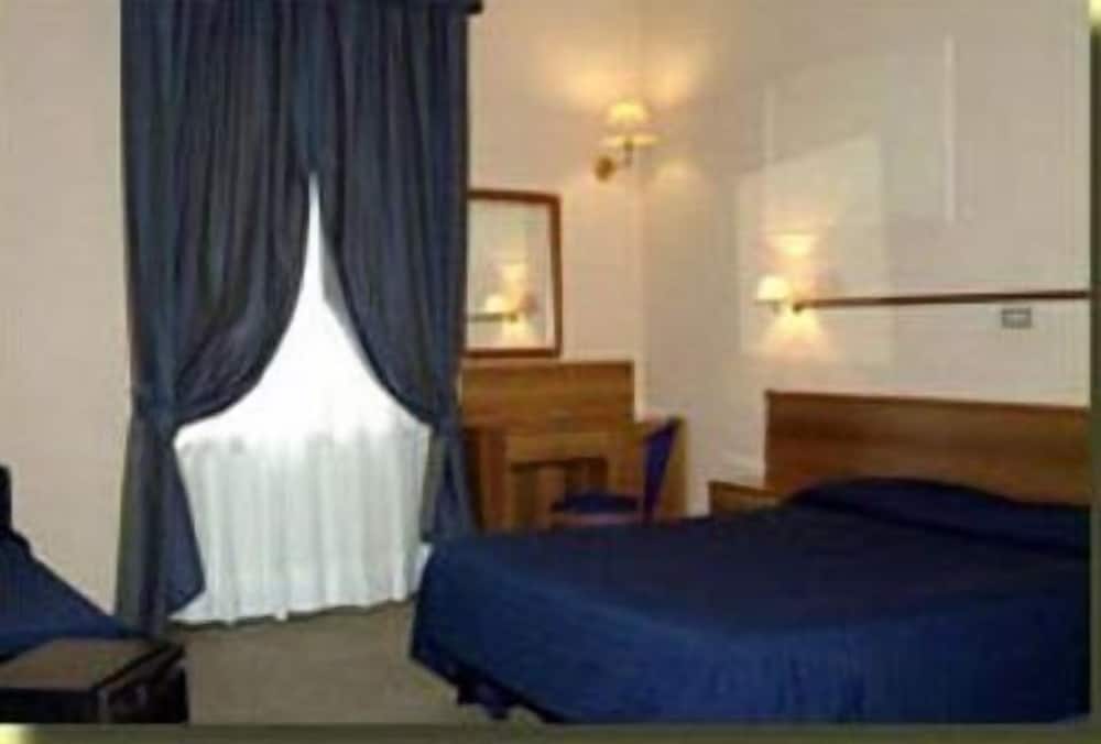 Triple Room photo 3