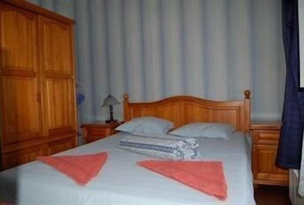 Double Room - Photo 6