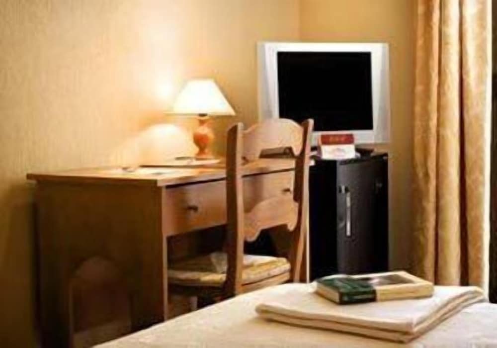 Double Room - Photo 5