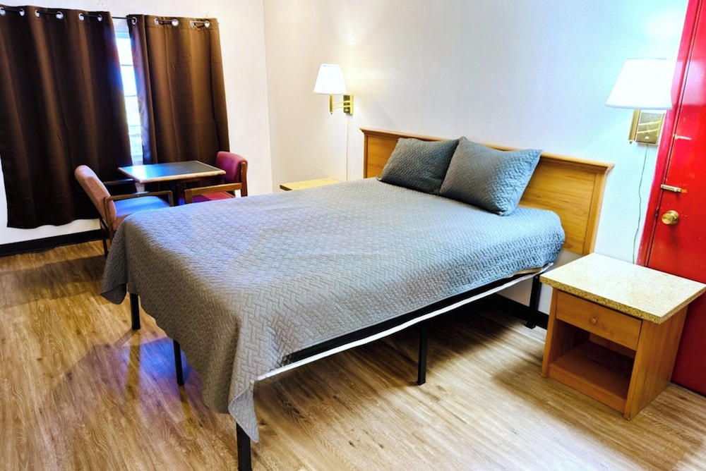 Room, 1 Queen Bed, Non Smoking photo 3
