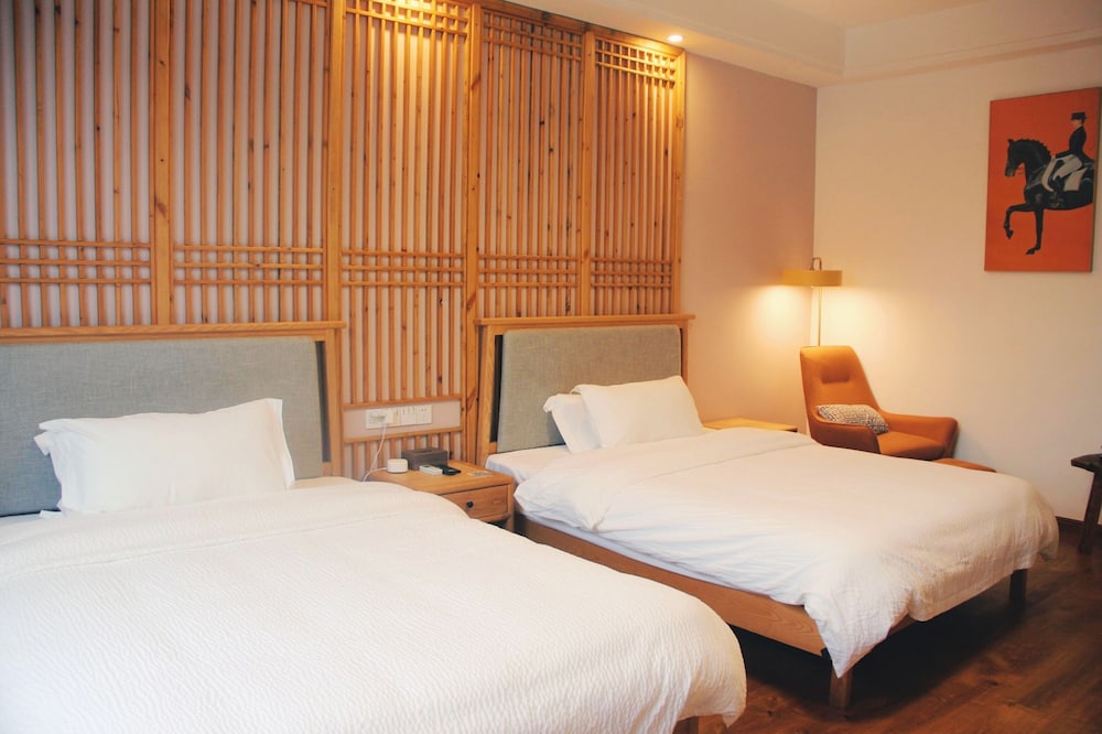 Panoramic Twin Room