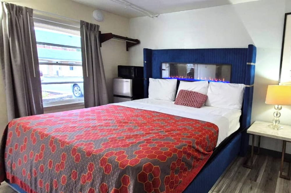 Jacuzzi Suite King Room - Photo 4