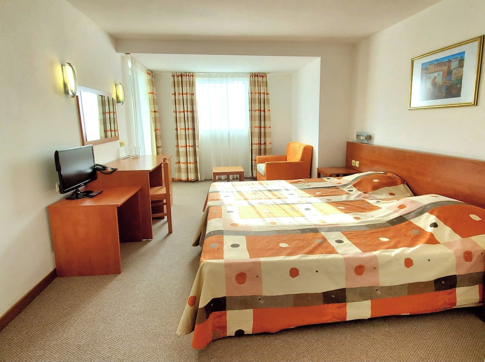 Economy Double or Twin Room, Balcony photo 1