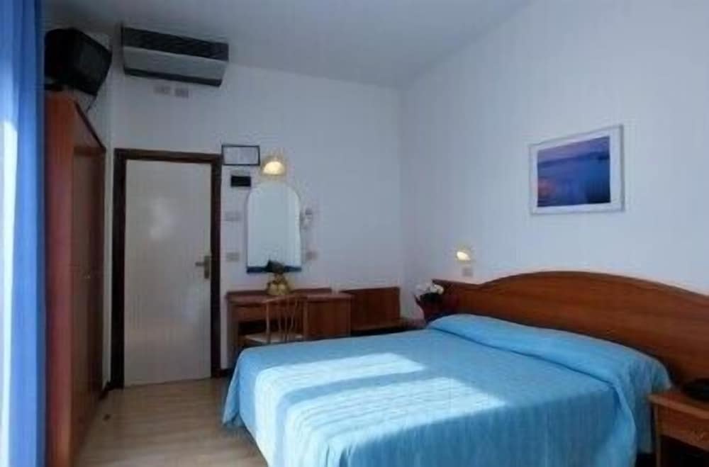 Double Room Single Use, Balcony photo 1