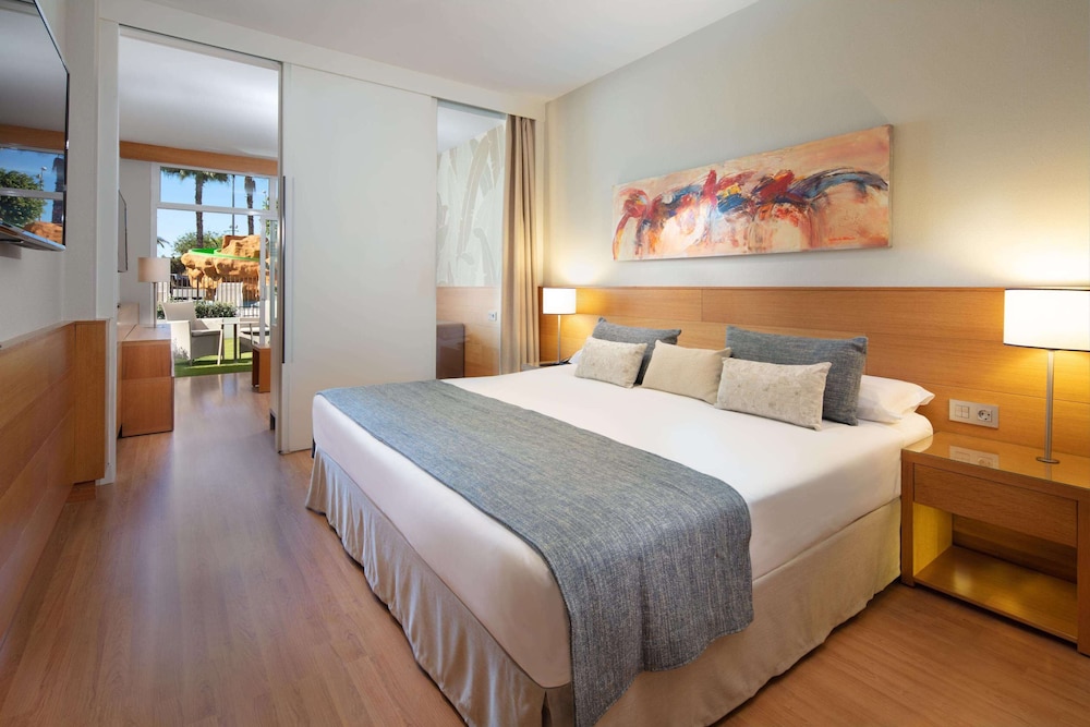 Suite Junior con vista al jardín (2 adultos)