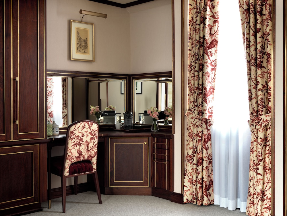 Junior Suite (Main House)