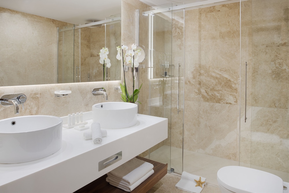 King's Suite - Photo 4