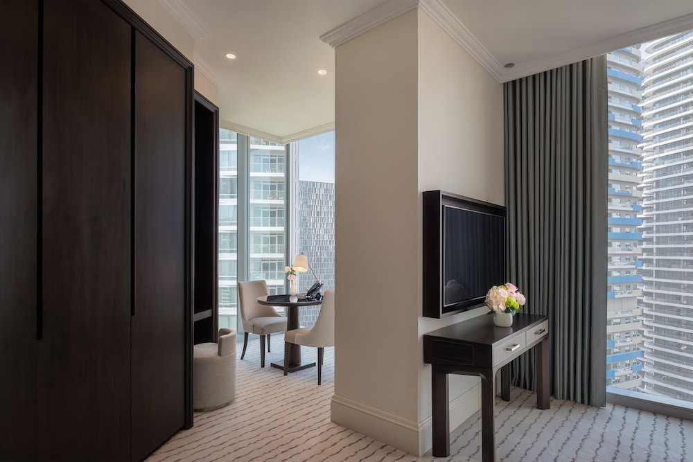 Deluxe Burj Khalifa and Fountain View Room photo 3