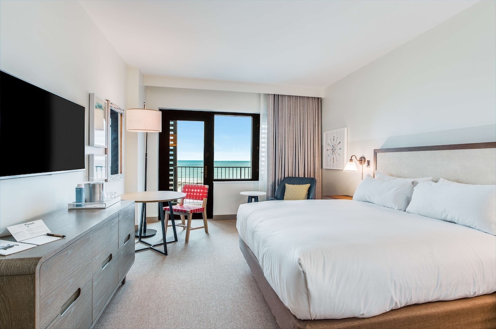 Room, 1 King Bed, Accessible, Balcony (Hearing, Gulf Front)